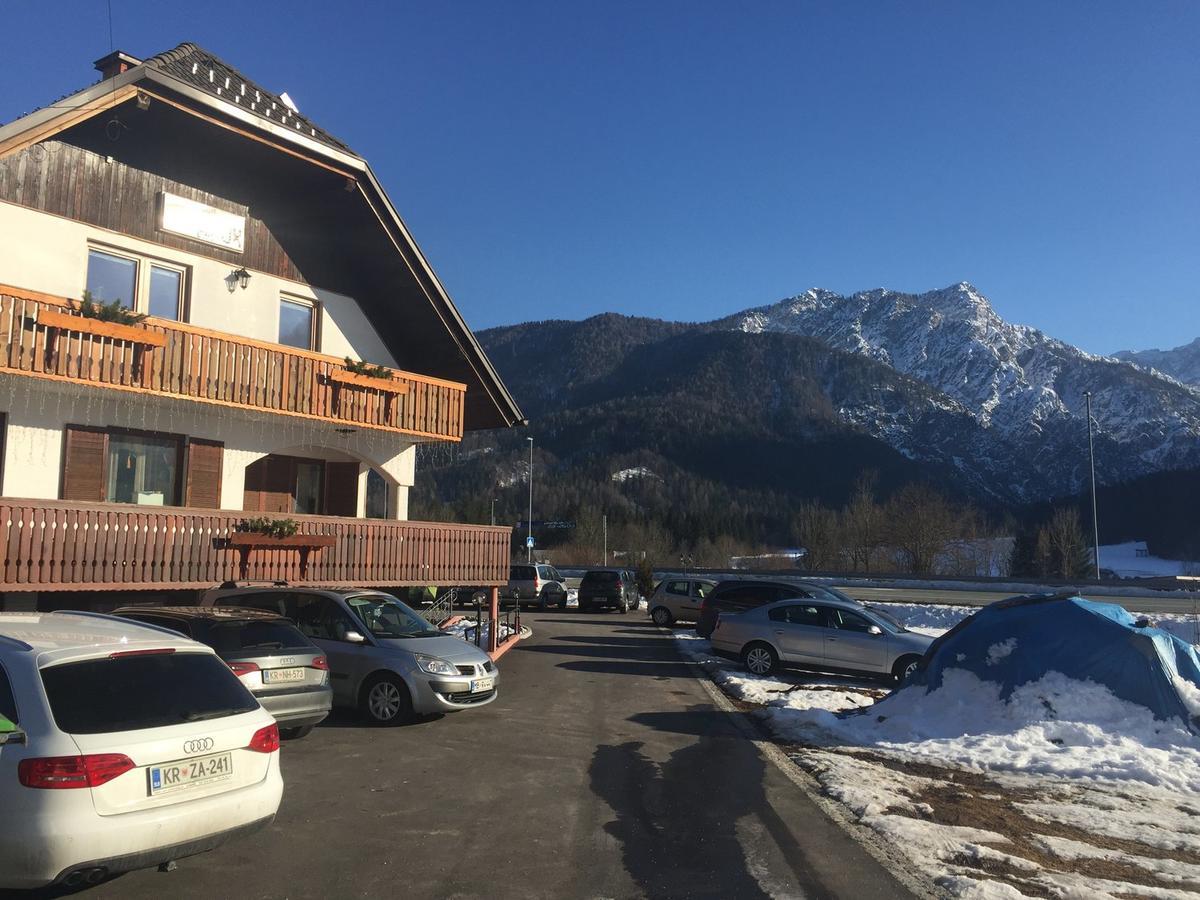 Gostisce Uh- Planica Hotel Ratece Exterior photo